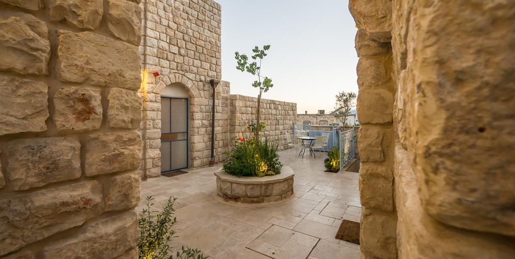The Way Inn - Boutique Suites Safed Exterior photo